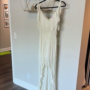 Elegant Off-White High-Low Dress